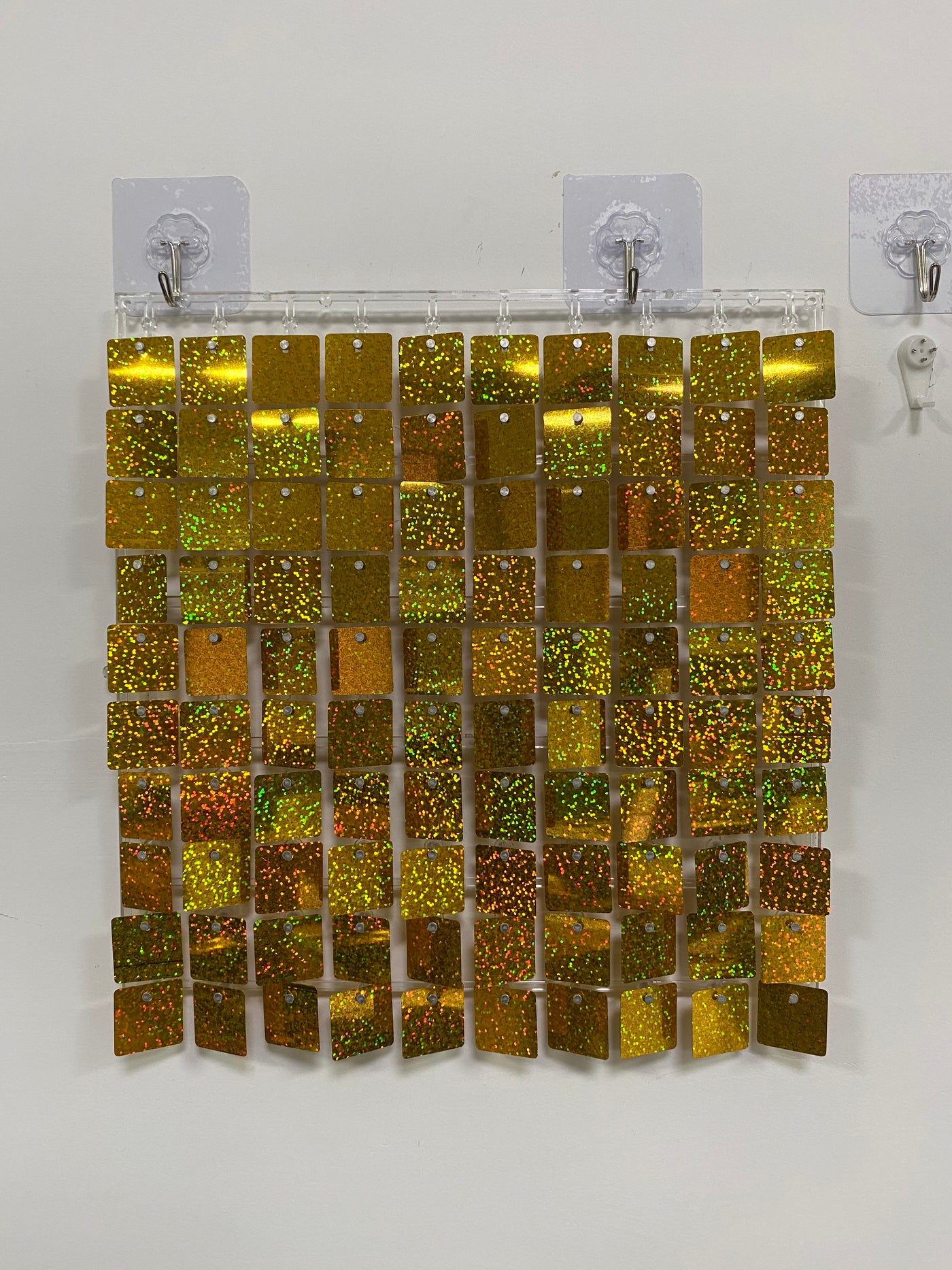 Easy Connect Shimmer Wall Panels / Transparent Grid Backing & Square Sequins - Laser Gold
