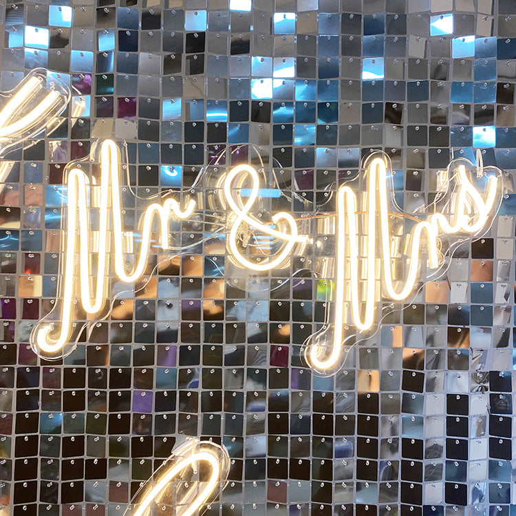 Custom Neon Sign " Mr & Mrs " - Choose your Size and Color!