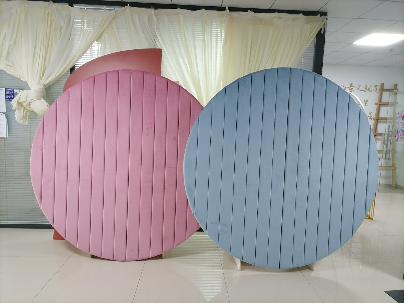 Velvet Round Event Decor Backdrop 65" - Pink/Blue